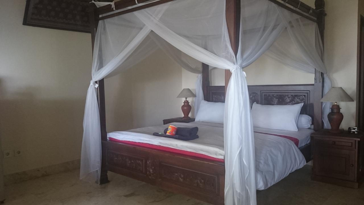 Batu Bolong Cottages Mangsit Exterior photo