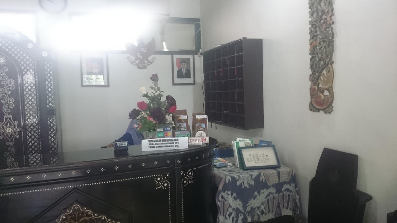 Batu Bolong Cottages Mangsit Exterior photo