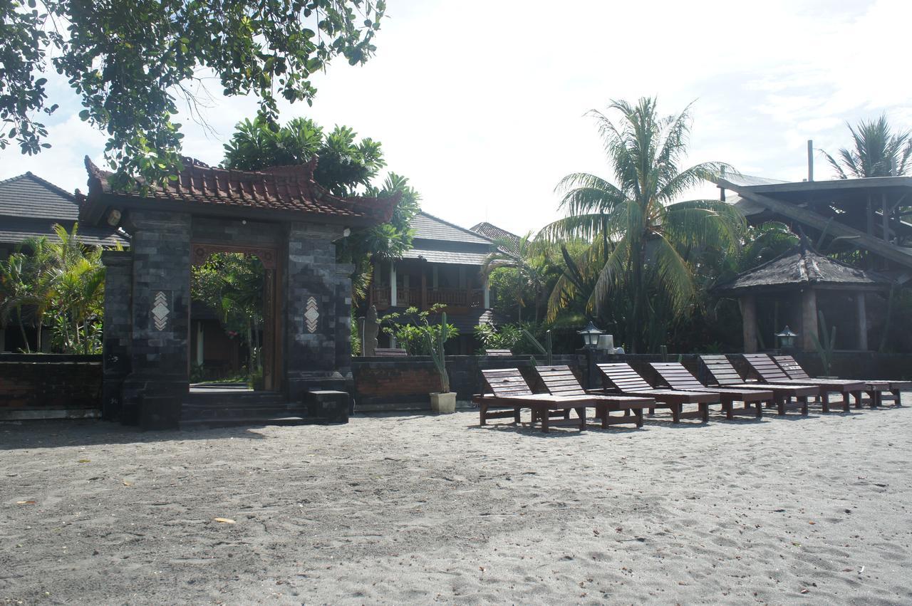 Batu Bolong Cottages Mangsit Exterior photo