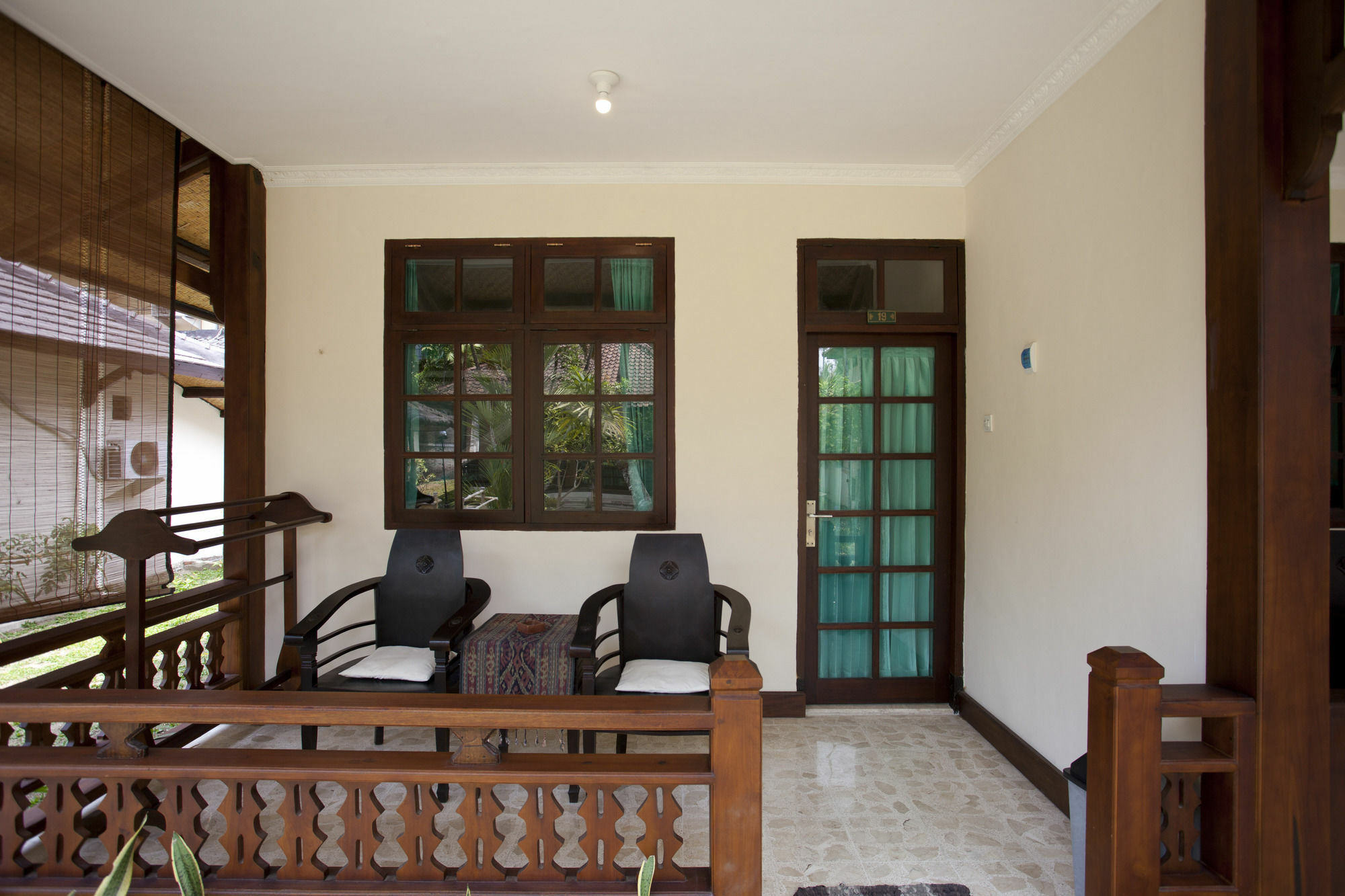 Batu Bolong Cottages Mangsit Exterior photo