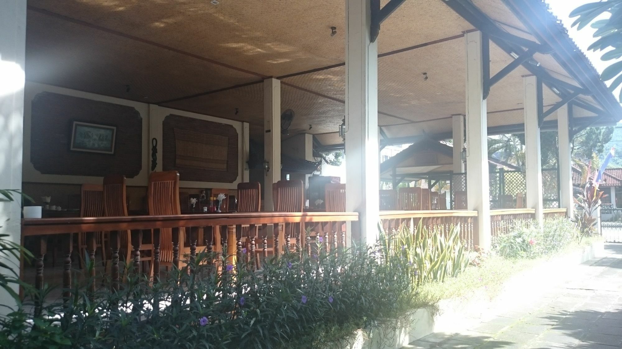 Batu Bolong Cottages Mangsit Exterior photo